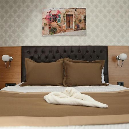 Otel Grand Lark Istanbul Exteriör bild