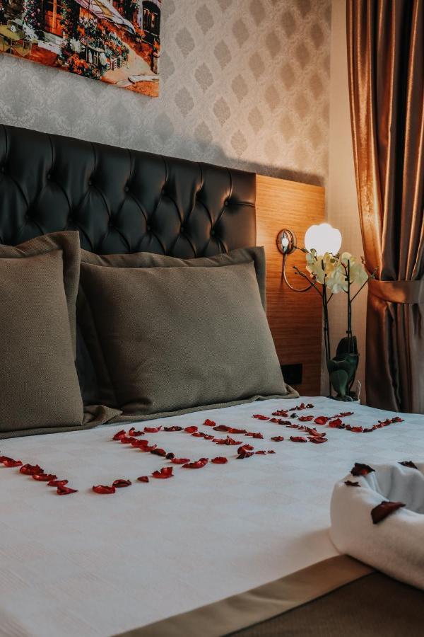 Otel Grand Lark Istanbul Exteriör bild