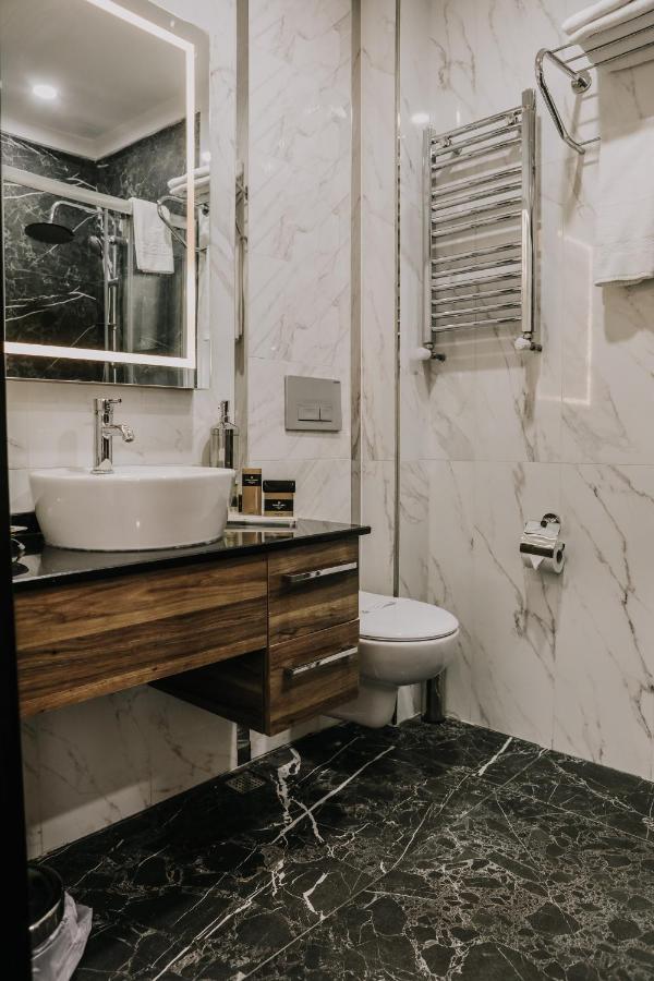 Otel Grand Lark Istanbul Exteriör bild
