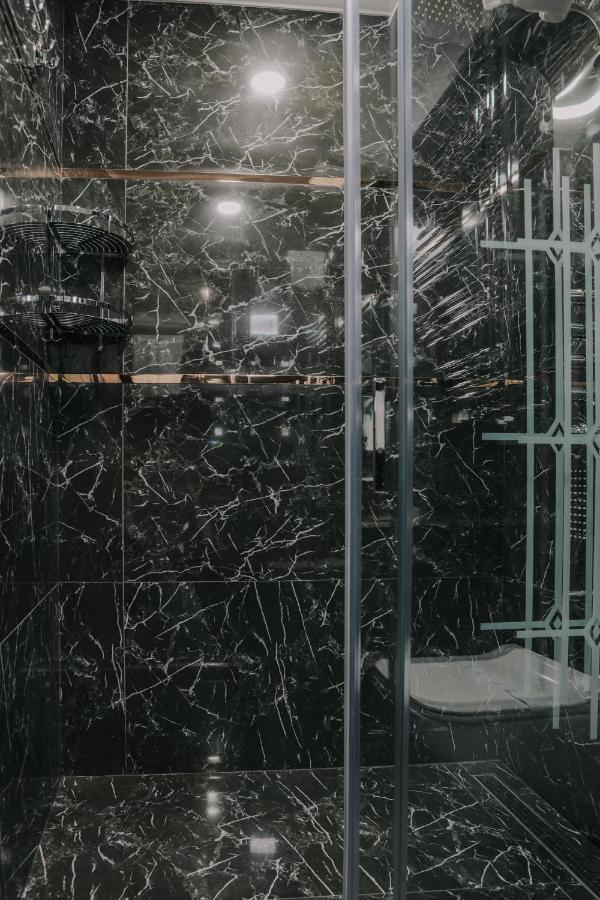 Otel Grand Lark Istanbul Exteriör bild